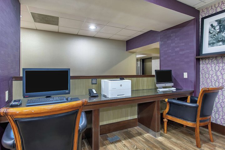 Business Center 33 of 33
