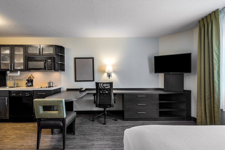 Candlewood Suites Rocky Mount by IHG