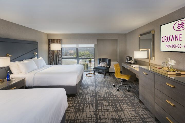 Crowne Plaza Providence-Warwick Airport by IHG