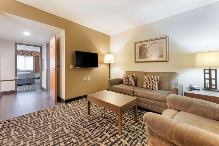 Quality Inn & Suites Mayo Clinic Area