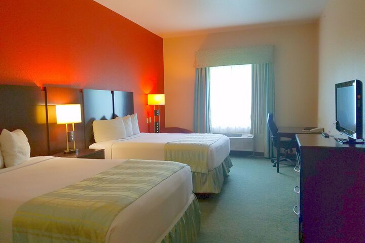 Room 4 of 16