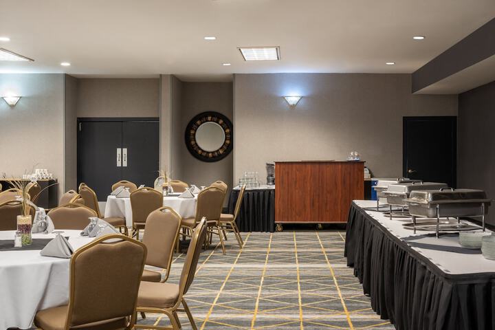 Holiday Inn Ontario by IHG