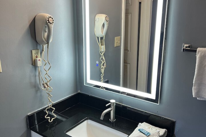 Room 26 of 41