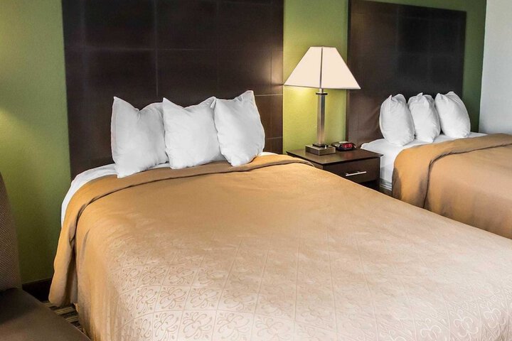 Room 21 of 28