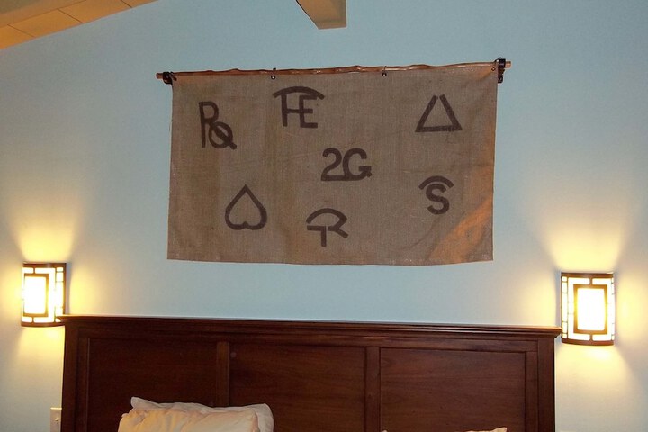 Room 30 of 34