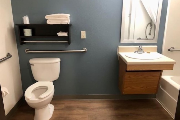 Room 10 of 15
