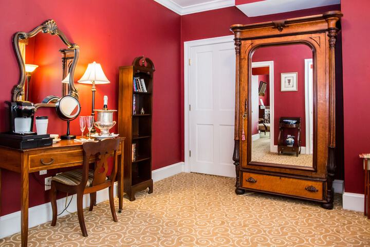 Room 93 of 169