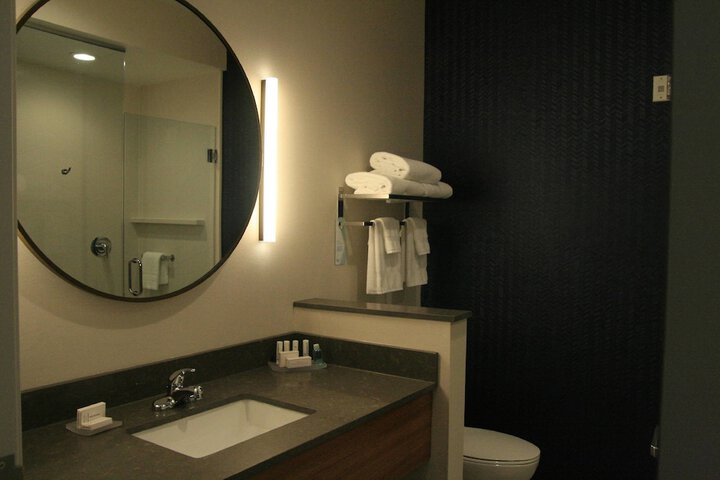 Room 19 of 35