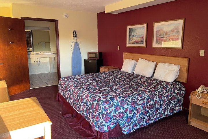 Room 27 of 31