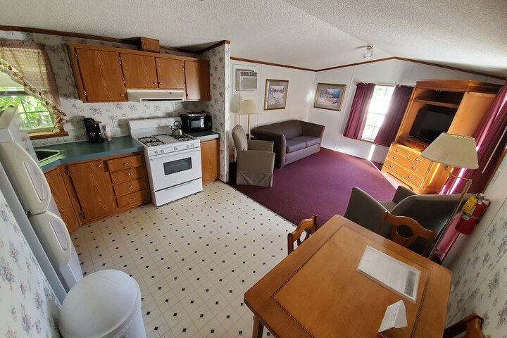 Room 28 of 63