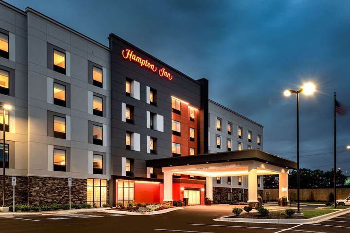 Hotel 2 of 32