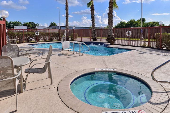 Pool 2 of 34