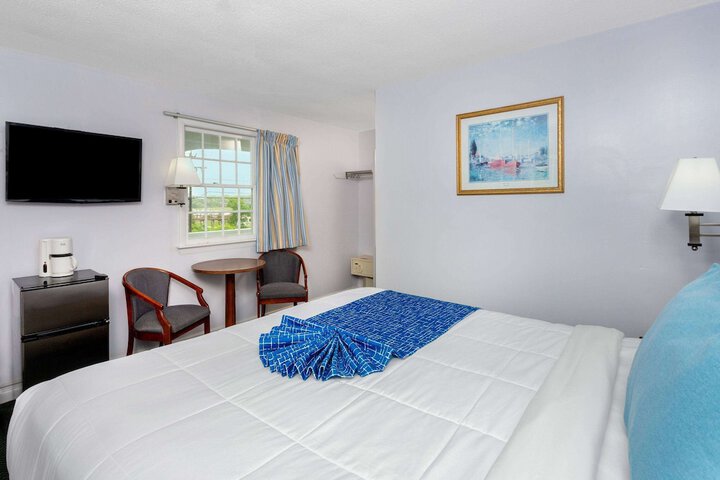 Travelodge by Wyndham Cape Cod Area