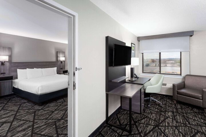 Room 20 of 33