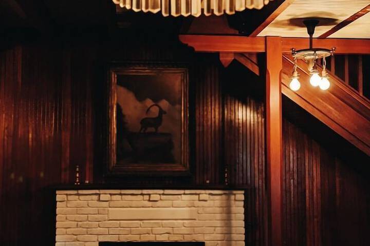 Hotel Interior 11 of 115