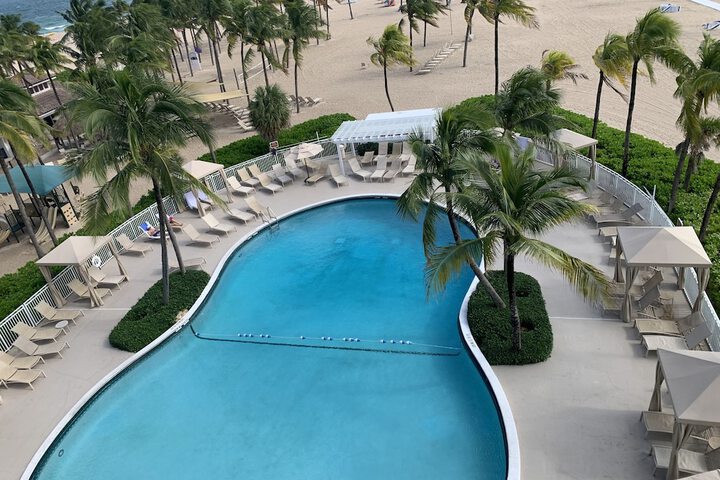 Lago Mar Beach Resort & Club