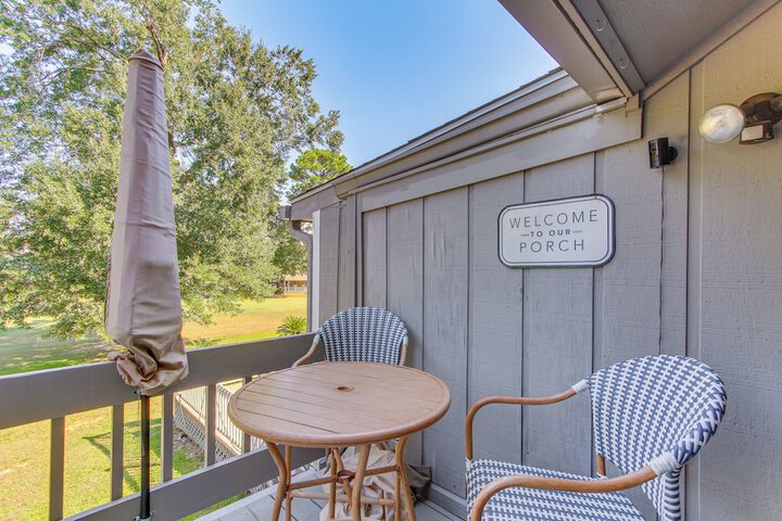 Inviting Home w / Golf Course View in Diamondhead!