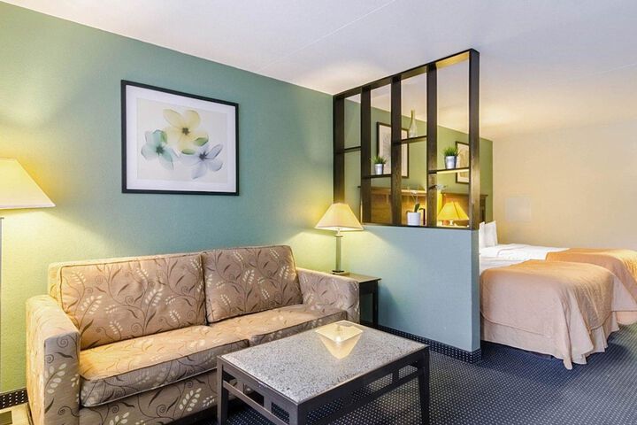 Room 13 of 29