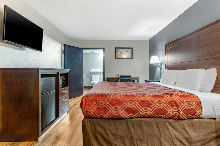 Room 18 of 21