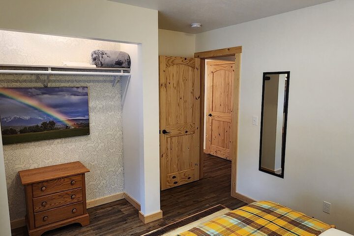 Room 33 of 127