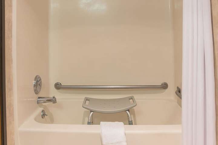 Room 15 of 27