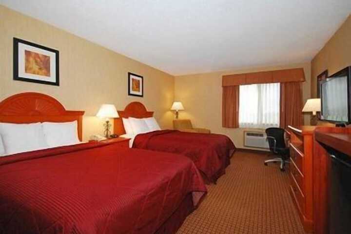 Room 12 of 32