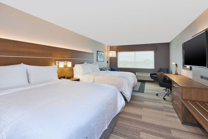 Holiday Inn Express & Suites Eau Claire West I-94 by IHG