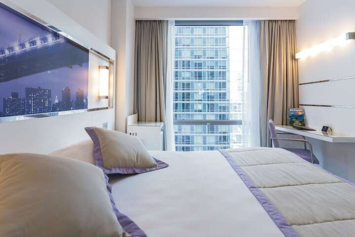 Room 48 of 108