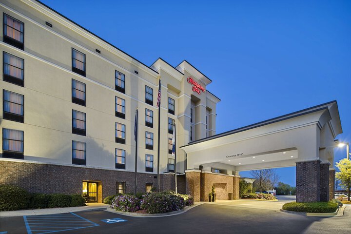 Hotel 7 of 30
