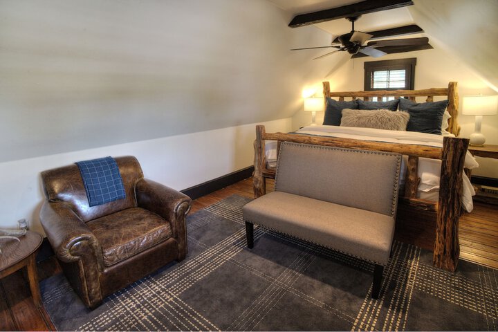 The Winchester Lodge