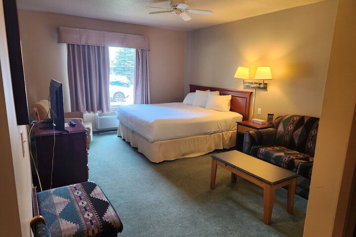 Waterton Lakes Lodge Resort