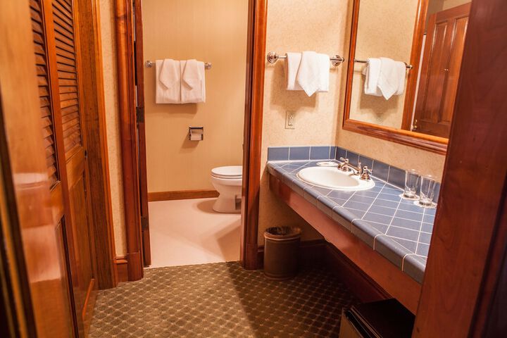 Room 42 of 85