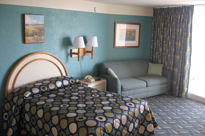 Room 15 of 37