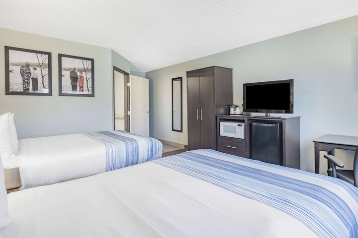 Room 38 of 54