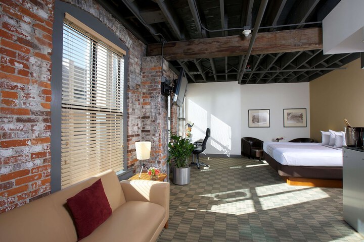 Room 47 of 109