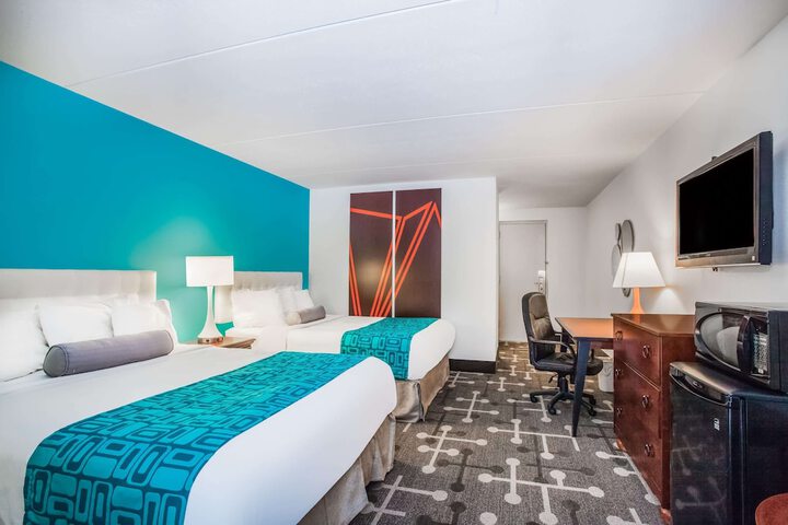 Room 8 of 18