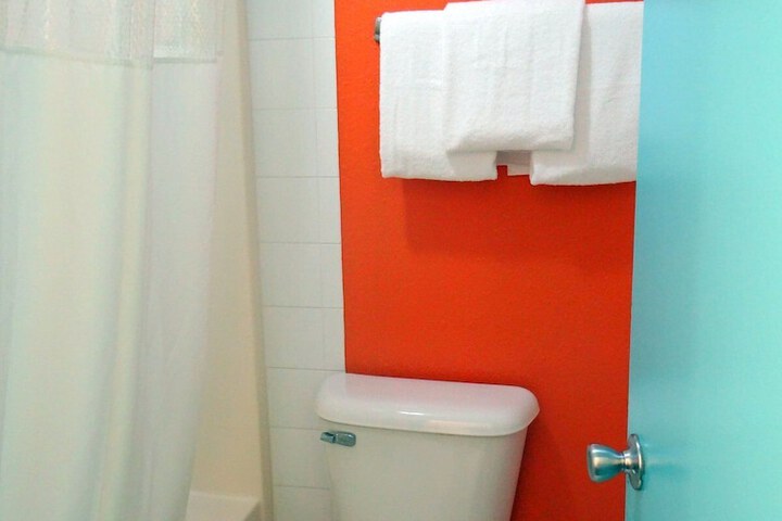 Room 28 of 52