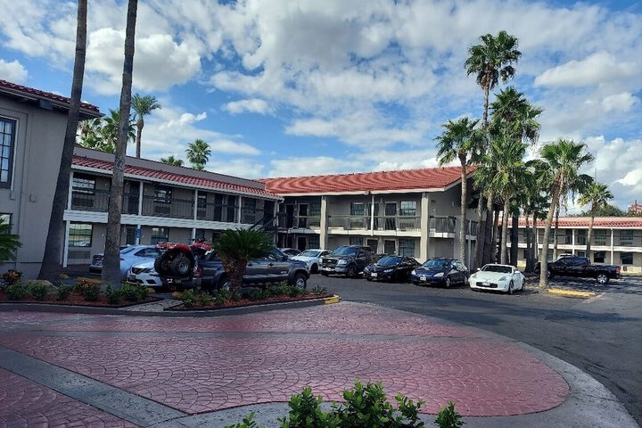Hotel 9 of 65