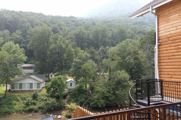 The Carter Lodge on the River