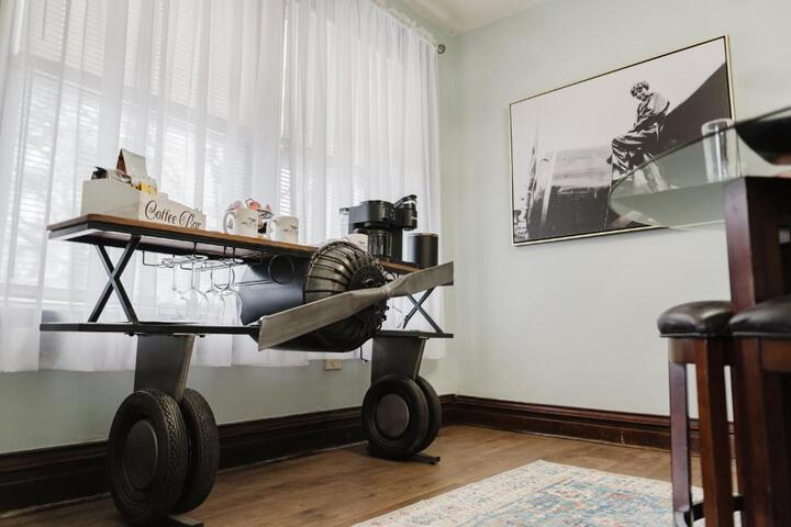 Sr Pilot Earhart Hangar Suite 2 br K & Q, 1 Ba