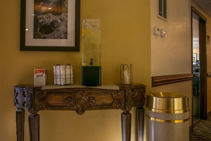 Hotel Interior 9 of 40