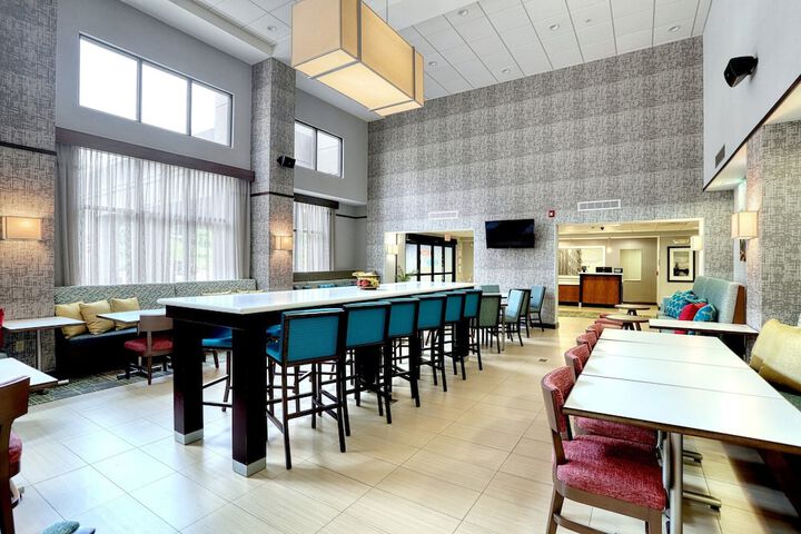 Hampton Inn & Suites Parsippany / North