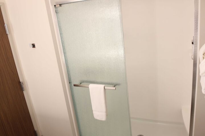 Holiday Inn Express & Suites Eau Claire West I-94 by IHG
