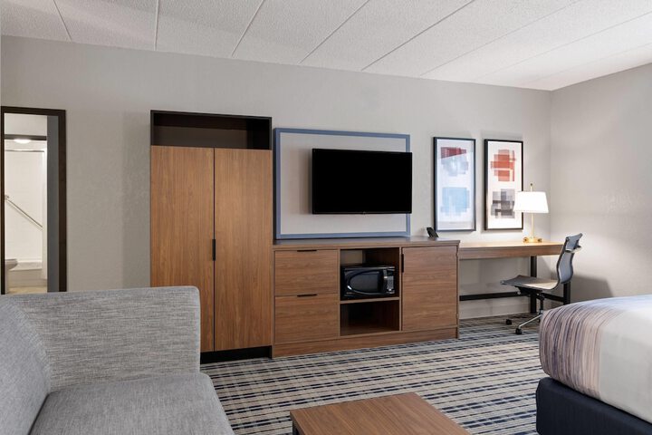 AmericInn by Wyndham Alexandria