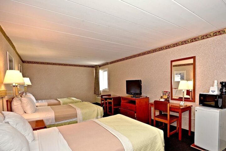 Room 14 of 28