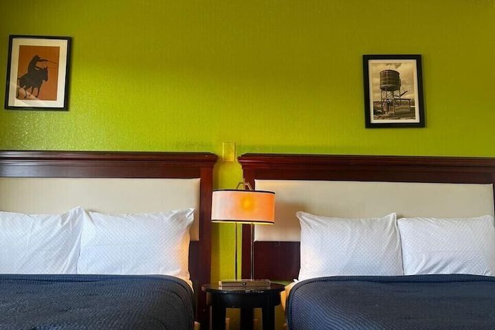 Parkside Inn by PHG - Sweetwater