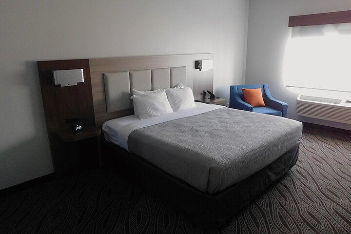 Quality Inn Pontiac