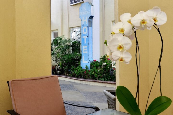 El Primero Hotel
