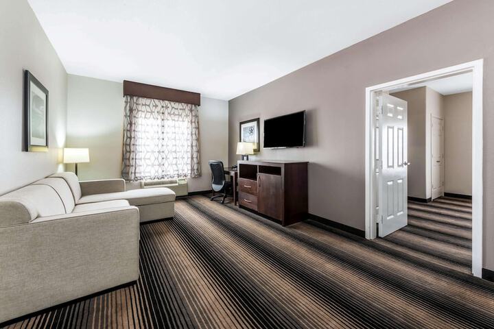 Room 14 of 40
