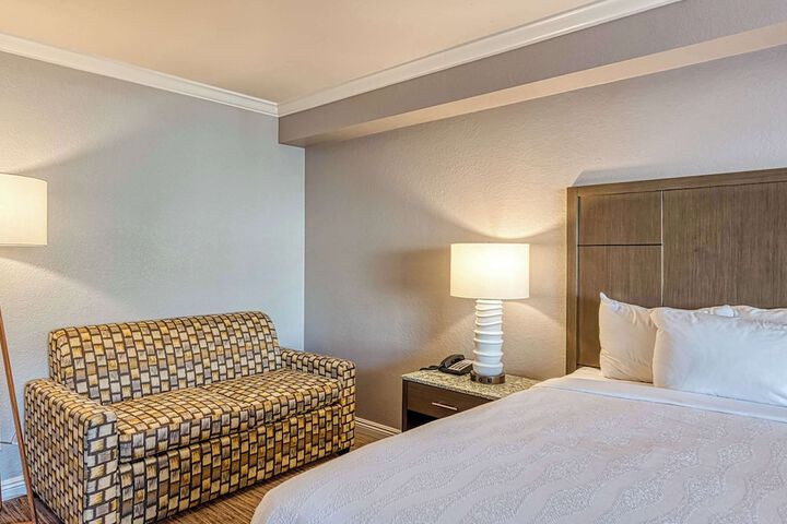 Room 115 of 150